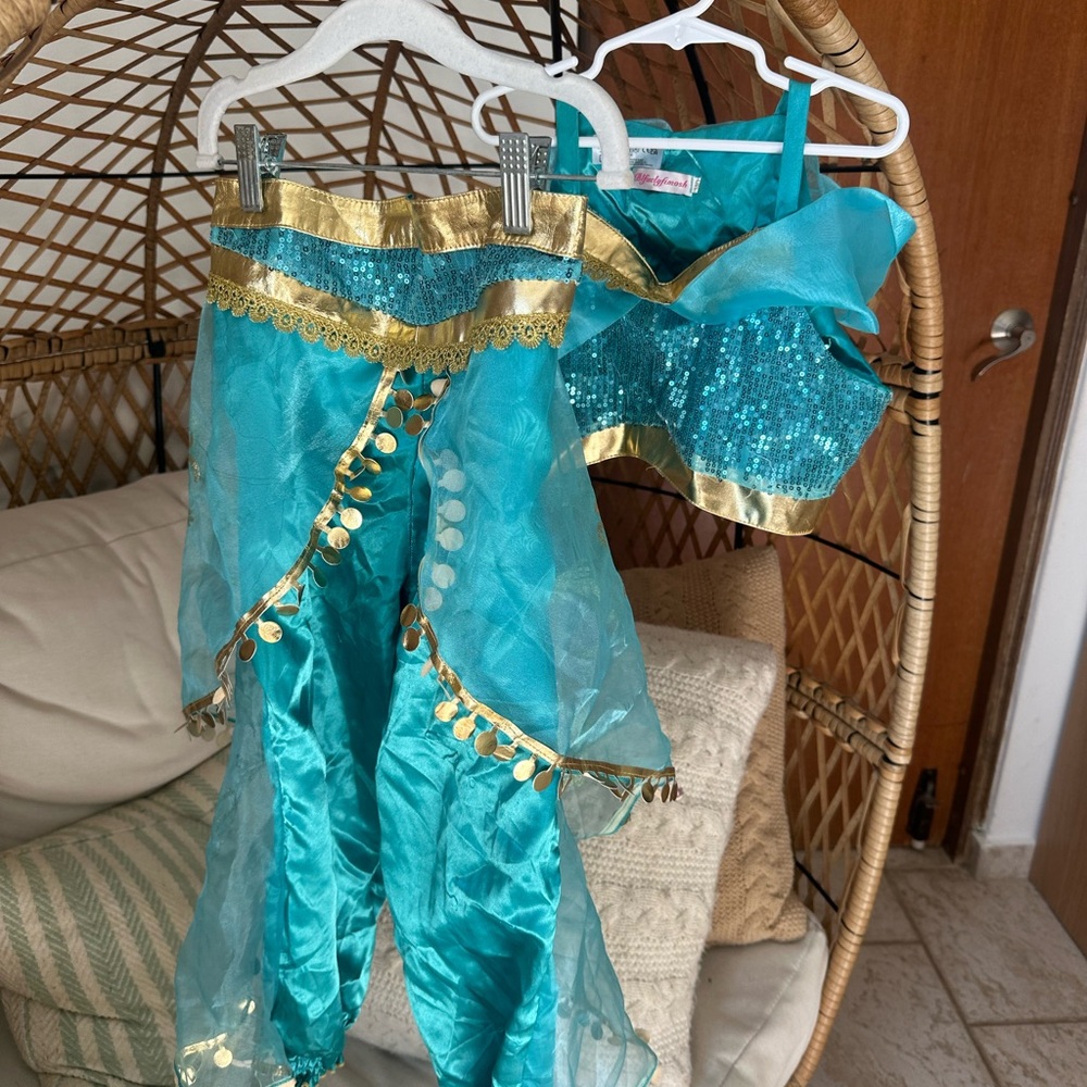 Princess Jasmin Aladin Turquoise and Gold Kids Costume Set Halloween Sz 8, EUC
